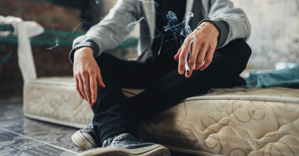 How to Get Cigarette Smoke Out of Mattress
